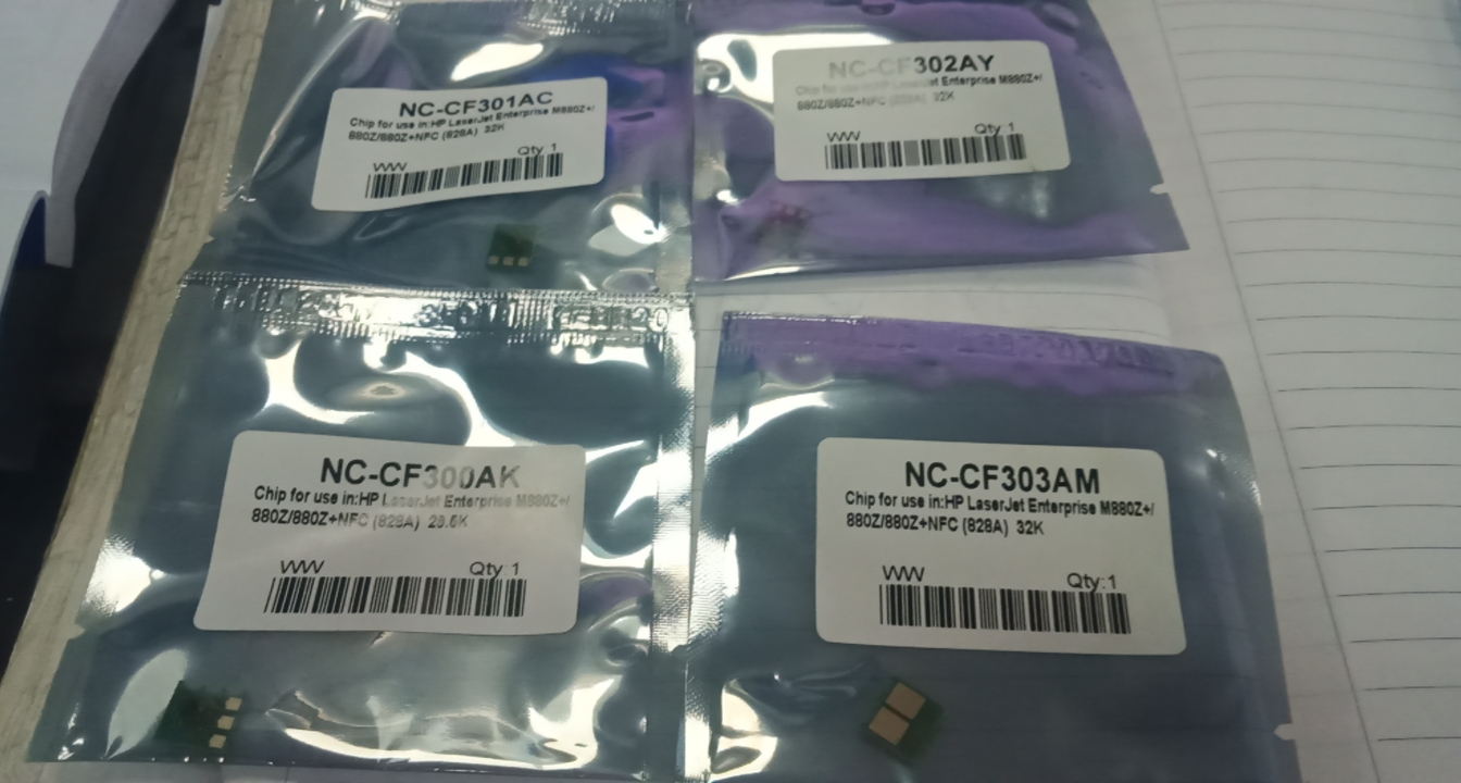 Chip mực xanh CF301A của HP M880 máy in màu A3